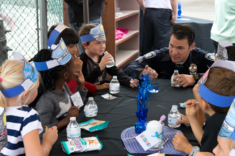 Hope Elementary Hosts Coffee With a Cop