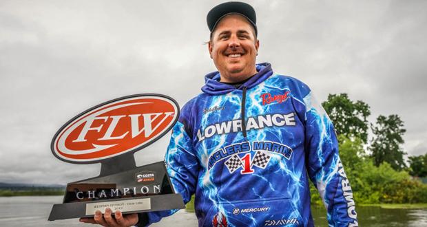 California Pro, Kyle Grover, catches 26lbs final-day limit, wins $80,303 (Photo courtesy: FLV)