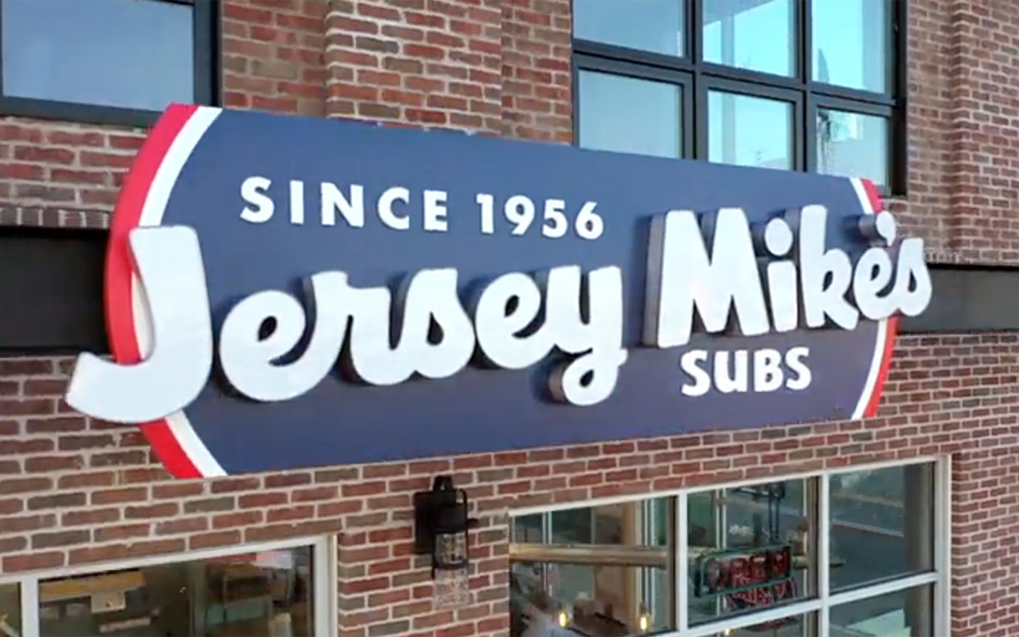 Jersey Mike's Week 4 Team of the Week: Wall